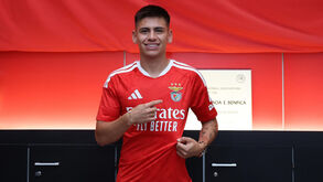 Echeverri chega ao Benfica por empréstimo do Manchester City
