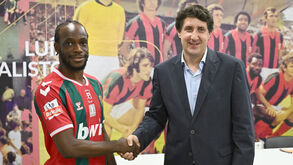 Mons Bassouanamina assina com o Marítimo por uma temporada