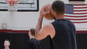 Incrível: Stephen Curry marcou 82 triplos seguidos num treino