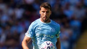 Ruben Dias com a braçadeira de capitão