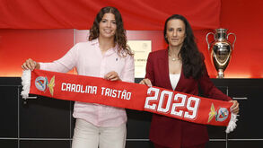 Carolina Tristão, com Mónica Jorge, renova com o Benfica até 2029
