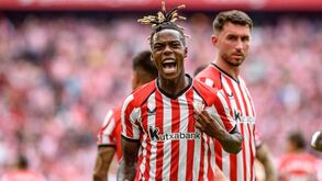 Nico Williams celebra na vitória do Athletic Bilbao frente ao Atlético Madrid
