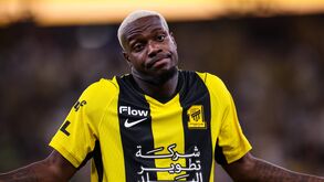 Ilenikhena bisou no triunfo do Al Ittihad
