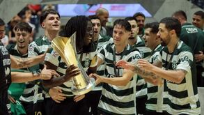 Sporting bate Benfica e conquista Supertaça de futsal