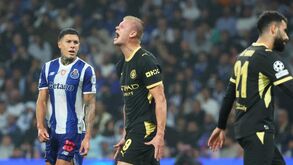 Erling Haaland grita em campo contra o FC Porto