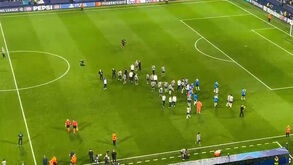 Os momentos após o FC Porto-Man. City: aplausos de Farioli, cânticos de apoio e assobios... para Rúben Dias
