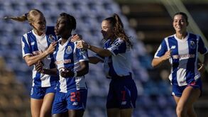 Festa do FC Porto diante do Valadares Gaia
