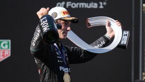 Kimi Antonelli celebra vitória no GP de Espanha