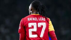 Rafael Leão em ação pelo Galatasaray