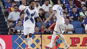 Aubameyang celebra o quinto golo em cinco jogos pelo Deportivo da Corunha