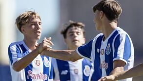 Juvenis do FC Porto celebram goleada (9-2) ao Leixões