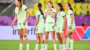 Jogadoras da seleção sub-20 feminina de Portugal em campo