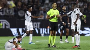 Árbitro Carlos Macedo durante o Ac. Viseu-V. Guimarães