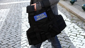 PJ alerta para homicida perigoso em fuga: "Cerca de 40 anos, madeixas loiras e sotaque espanhol"