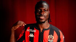 Alidu Seidu apresentado como reforço do Nice