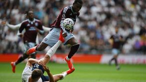 Tottenham recebe o Aston Villa