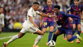 Alejandro Balde e Kylian Mbappe