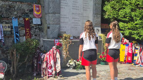 Matilde Matos e Ariana Schäfer visitam a Basílica de Superga em homenagem ao Grande Torino 