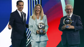 Pedro Proença, presidente da FPF, Margarida Balseiro Lopes, ministra da Cultura, Juventude e Desporto, e Isaltino Morais, presidente da CM Oeiras na abertura do Portugal Football Summit