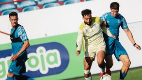 Estoril e Torreense disputam jogo-treino no Estádio Manuel Marques