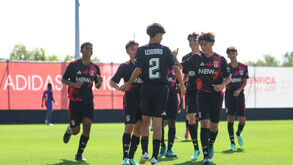 Benfica goleia Alverca em iniciados