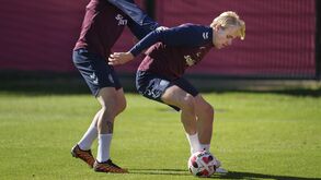 Victor Froholdt no treino da Dinamarca