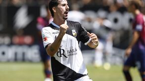 André Candeias celebra