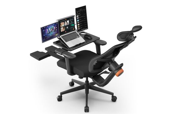 Cadeira ergonómica com mesa integrada para maior produtividade