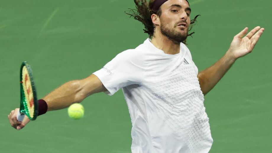 Stefanos Tsitsipas em ação