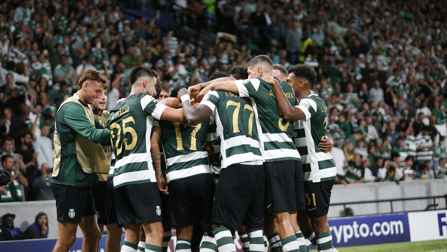 Jogadores do Sporting fazem a festa frente ao Galatasaray