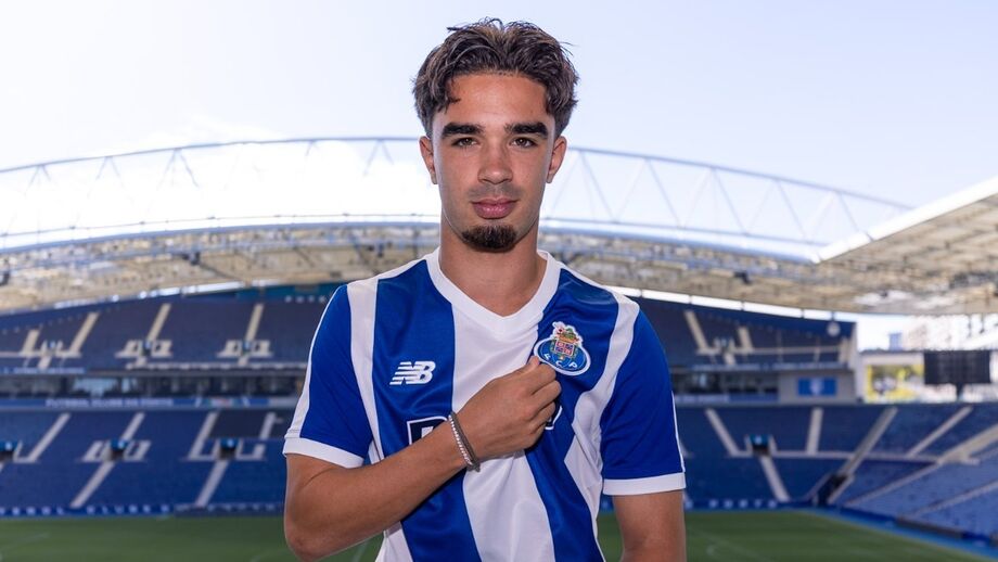 Mateus Mide renova com o FC Porto até 2031