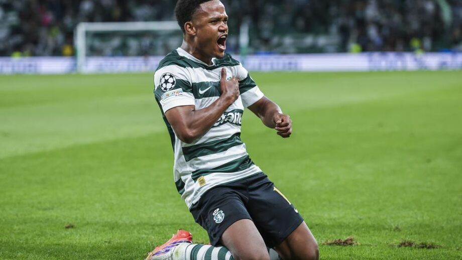 Geny Catamo celebra golo pelo Sporting na Champions League
