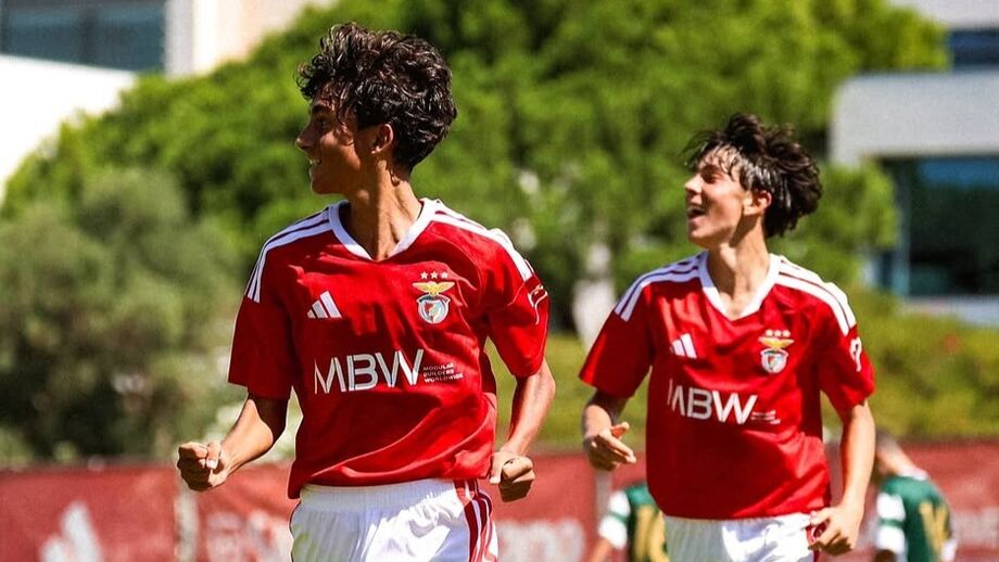 Benfica vence Sporting em Iniciados