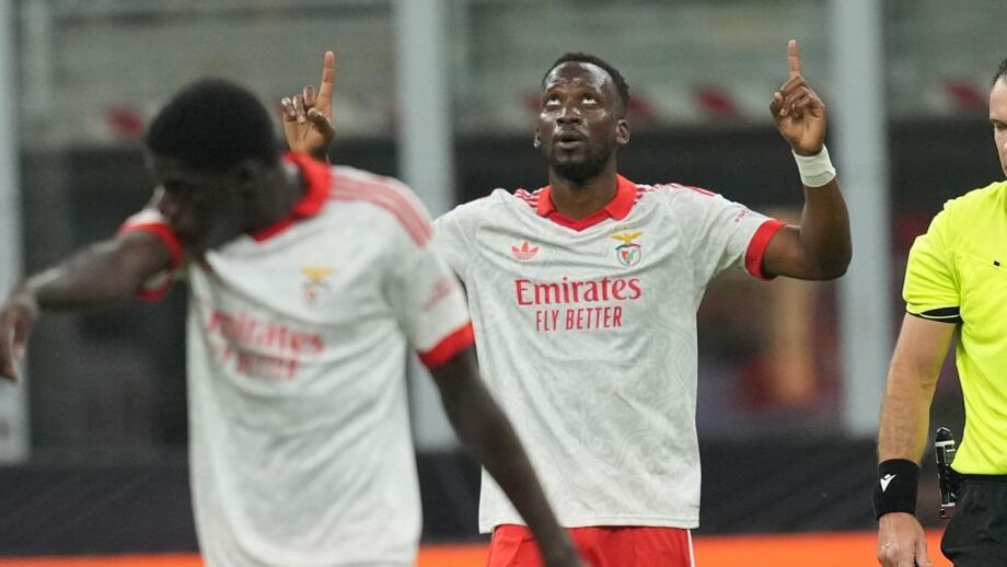 Lukébakio apontou o primeiro golo do Benfica em Milão