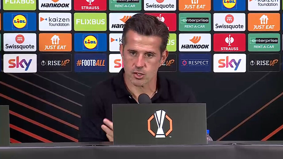 Treinador do Benfica responde a pergunta de Record