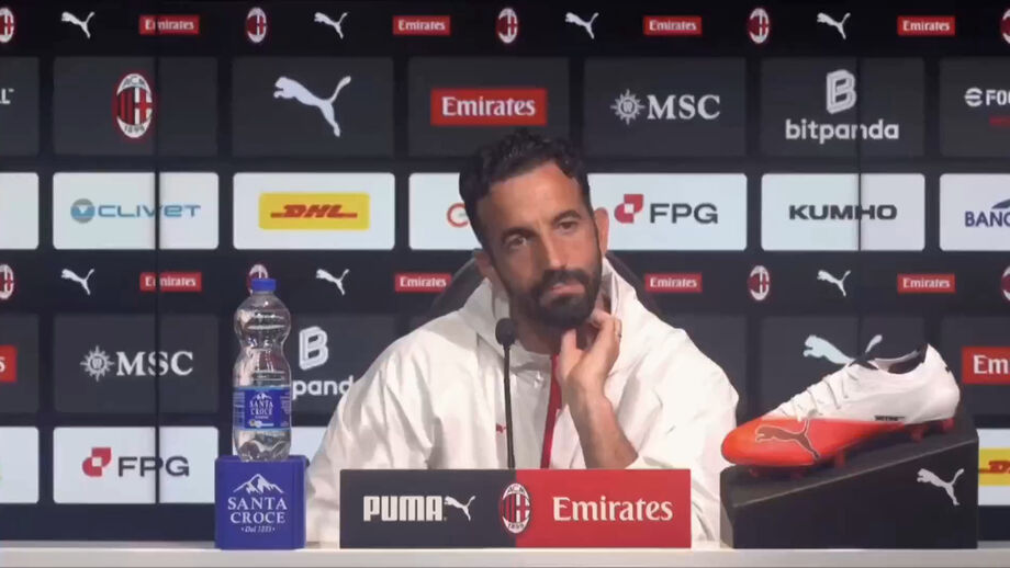 Momento aconteceu na conferência de antevisão ao jogo com o Lecce