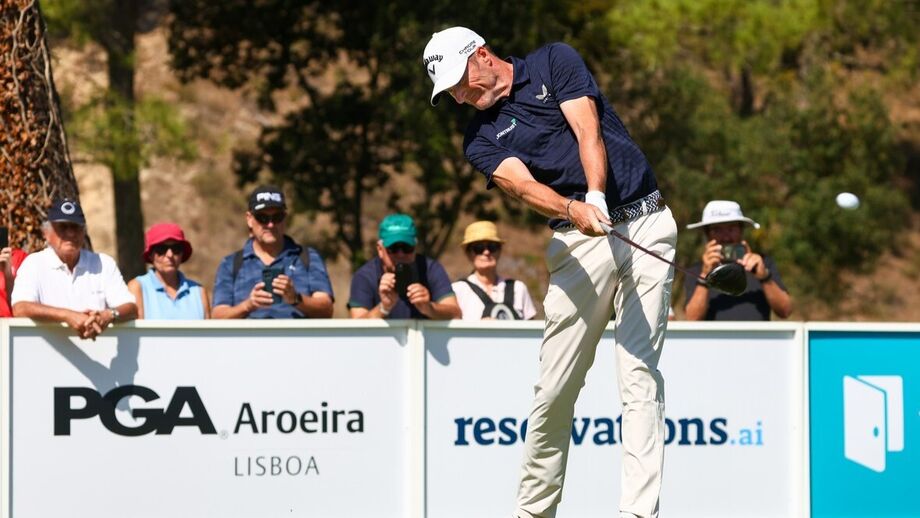 Marc Warren domina na Aroeira