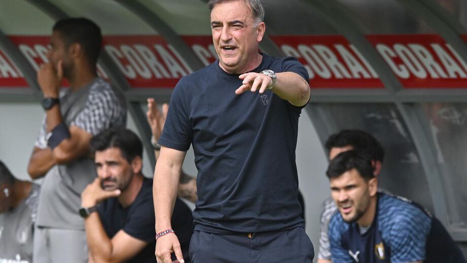 Carlos Carvalhal no banco