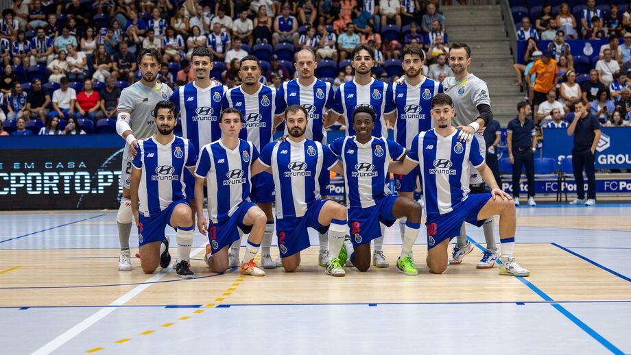 A primeira equipa dos Dragões