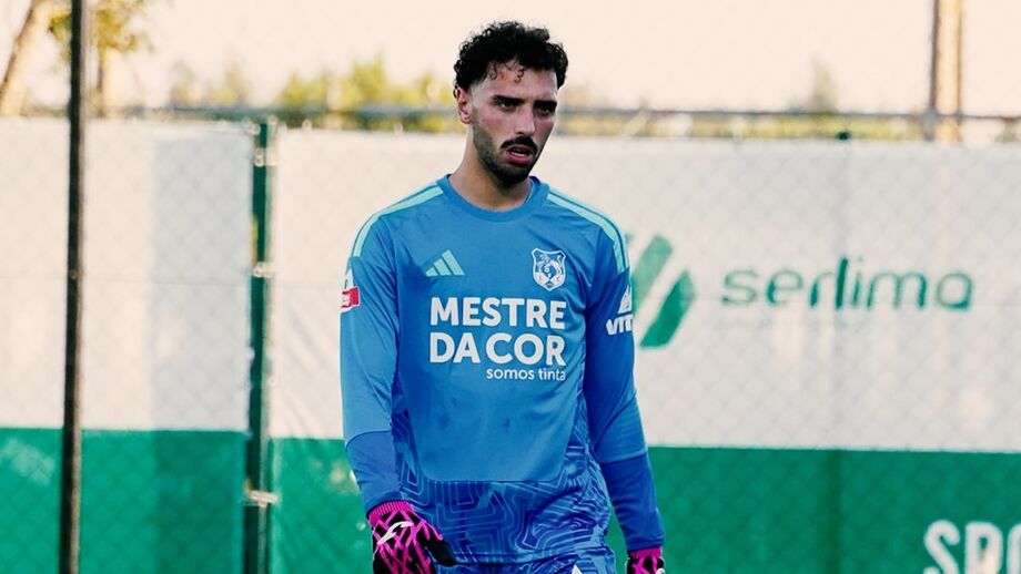 Brian Araújo ao serviço do Lus. Lourosa