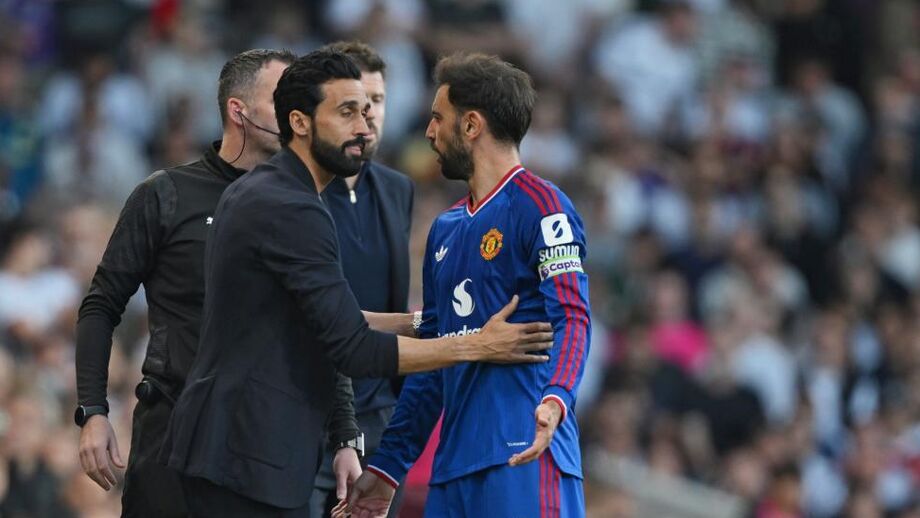 Álvaro Arbeloa com Bruno Fernandes 