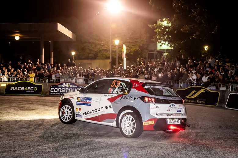 Carro de rally 53 compete em Oliveira de Frades