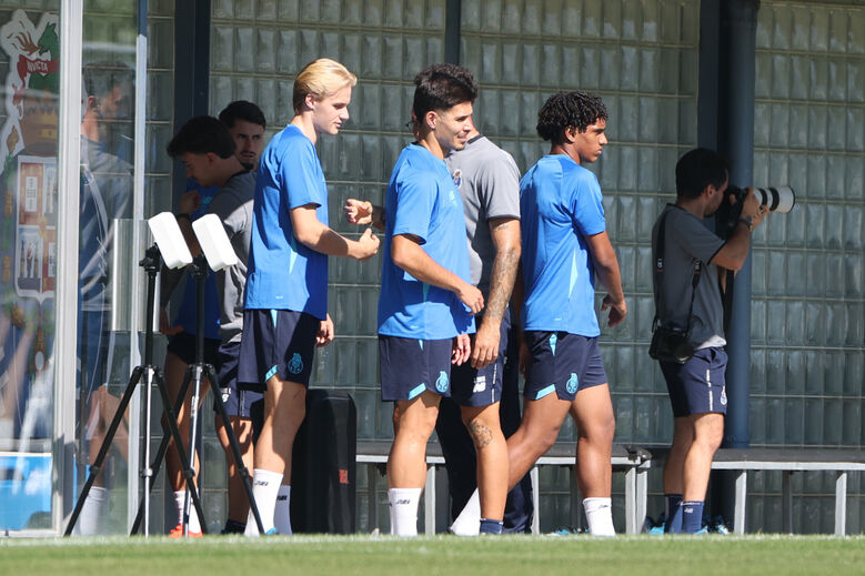 Frohold esteve com os companheiros de equipa no Olival