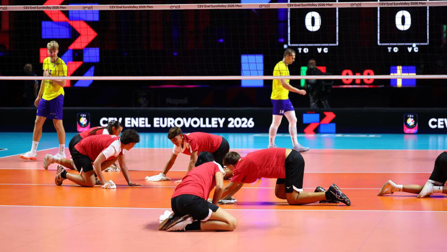 Voleibol ao ar livre... com chuva/Olhar Record