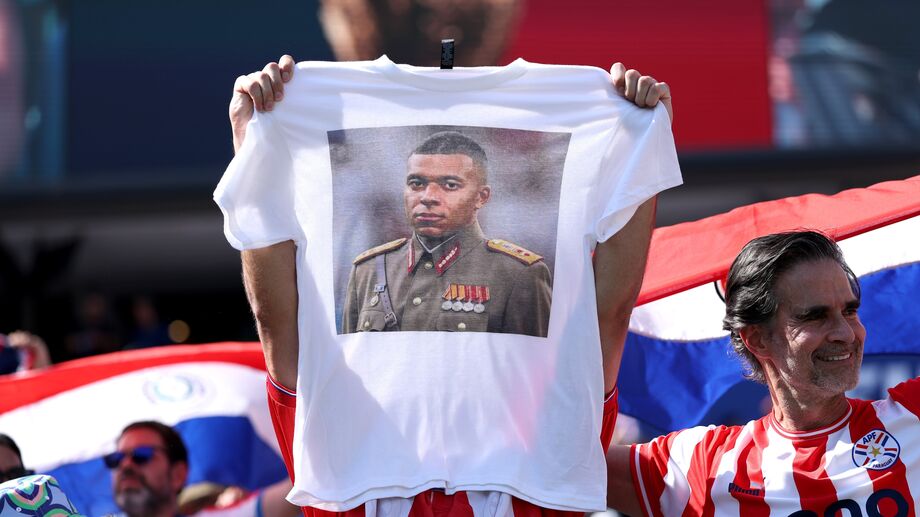 Mbappé fala sobre apelidos e memes de 'ditador' em entrevista