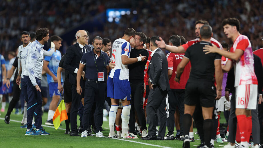 Bednarek e Marco Silva