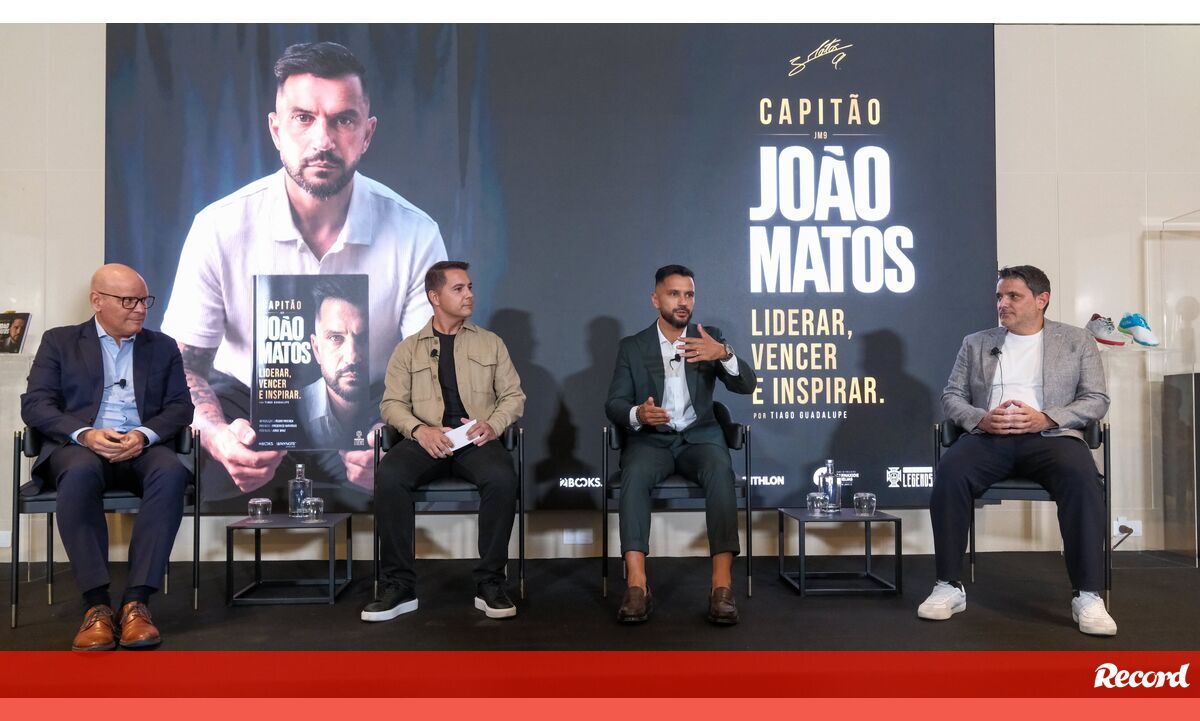 João Matos Launches Biography Celebrating Career in Futsal