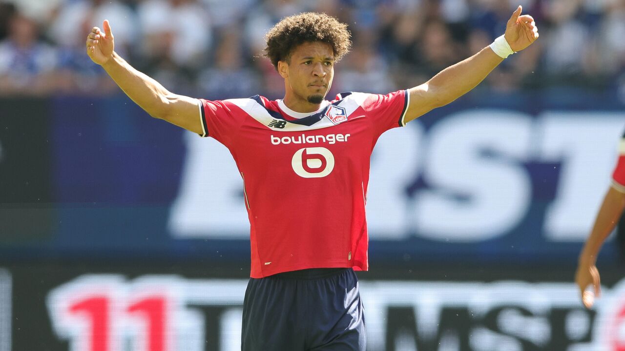 Tiago Santos, lateral-direito do Lille