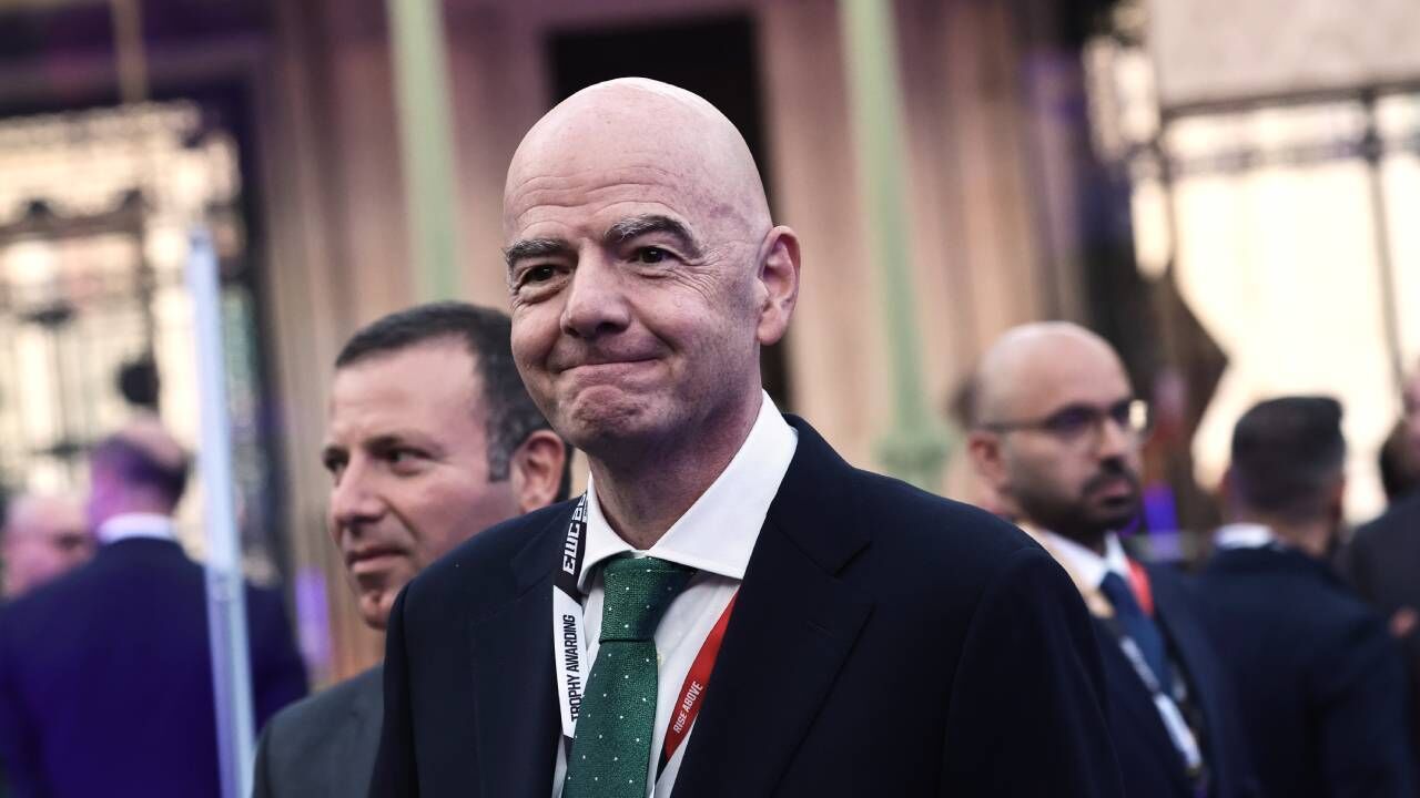 Nova polémica na FIFA: Infantino terá recebido milhões que não foram declarados e que ajudaram a ostentar vida de luxo