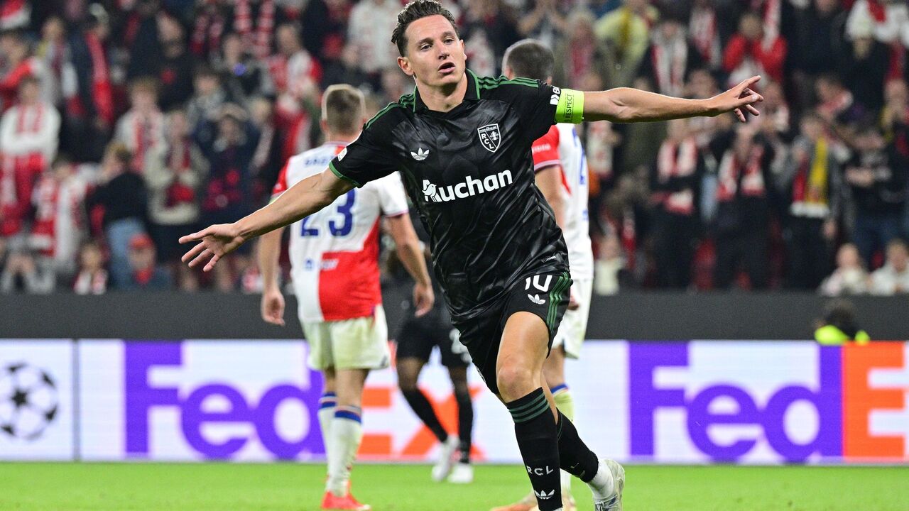 Florian Thauvin marcou no Slavia Praga-Lens